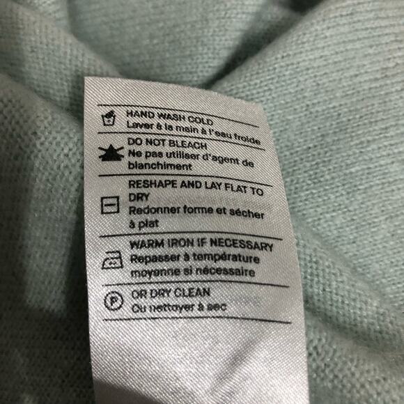 Vince Weekend V-neck Cashmere Sweater Medium EUC - Picture 6 of 10